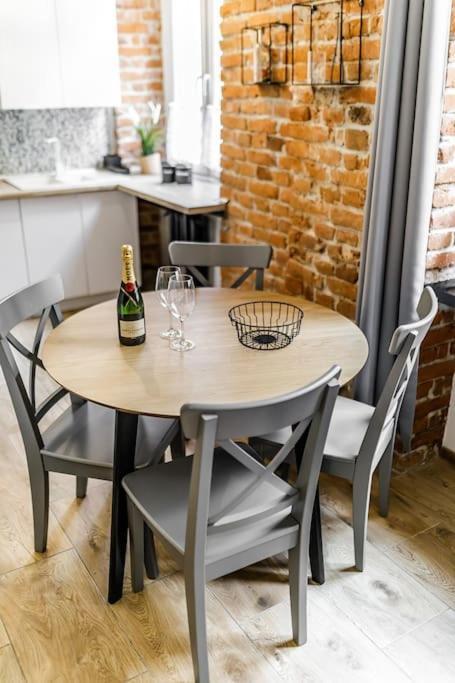Rzeznicza 24 Appartement Wrocław Buitenkant foto